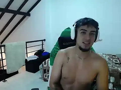 Snapshot of matias_bianco chatting on March 2026 04:29:04 AM matias bianco online show from March 2026 04:29:04 AM