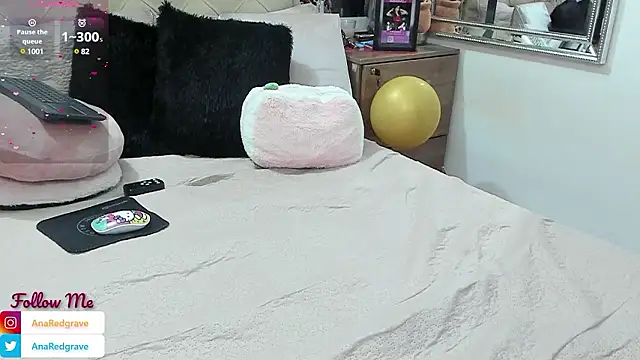 Snapshot of AnnaRedgrave chatting on December 2024 01:10:01 PM AnnaRedgrave online show from December 2024 01:10:01 PM