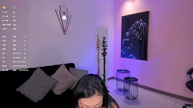 LizzHamilton   online show from February 2026 05:03:02 PM