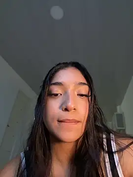 Bellafr online show from December 2024 11:06:02 PM