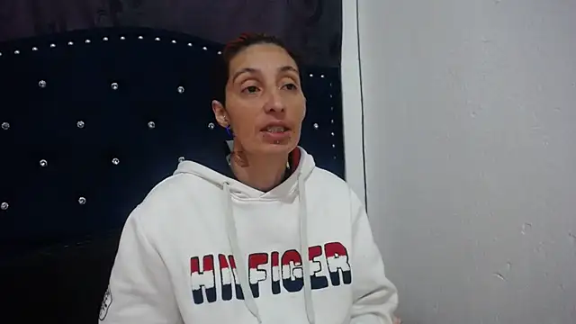 Snapshot of anyu1306 chatting on December 2024 02:17:02 PM anyu1306 online show from December 2024 02:17:02 PM