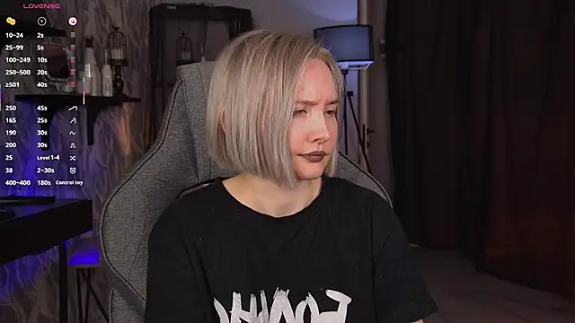 ReiYosimoto online show from February 2026 03:51:01 PM