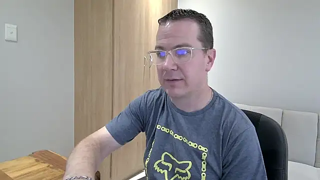 BrettJ81 online show from December 2024 02:11:01 PM