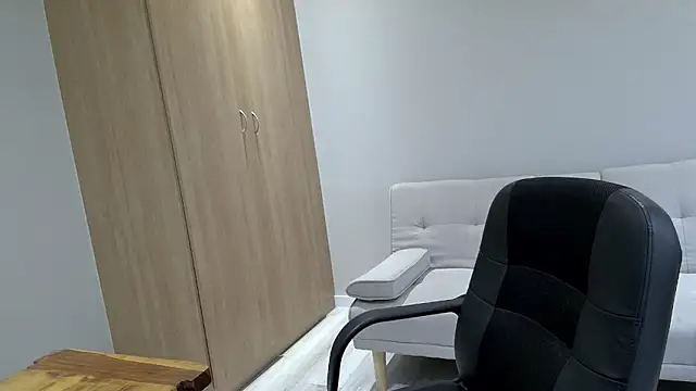 BrettJ81 online show from December 2024 03:22:02 PM