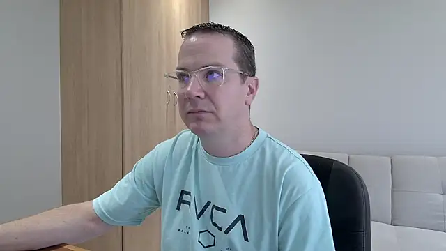 BrettJ81 online show from February 2025 11:36:01 AM