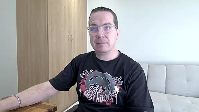 BrettJ81 online show from May 2026 01:27:01 PM