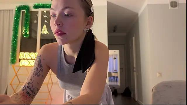 Aliceimhorny online show from December 2024 12:27:02 PM