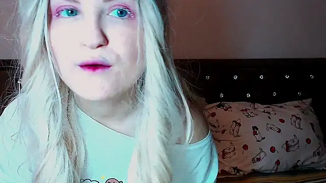 Sara4uu online show from September 2025 10:21:02 PM