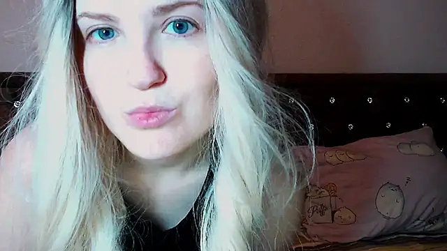 Sara4uu online show from September 2025 10:10:01 PM