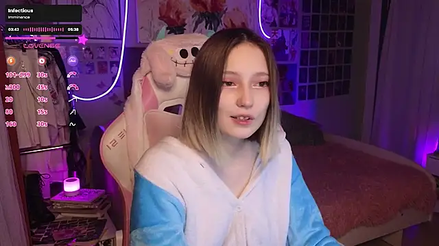 Evie Ro online show from September 2025 10:46:02 PM