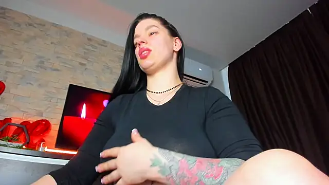 Laya Moon online show from February 2025 10:04:01 AM