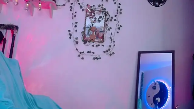 Eve Blue77 online show from September 2025 04:13:02 AM