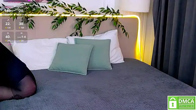 Snapshot of AmaliaBell chatting on November 2025 01:10:02 PM AmaliaBell online show from November 2025 01:10:02 PM