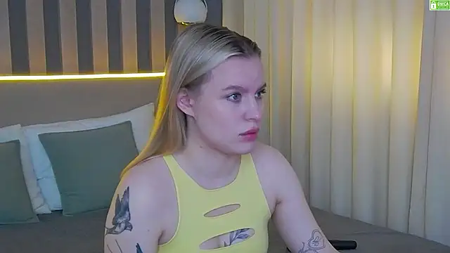 Snapshot of AmaliaBell chatting on May 2026 01:19:01 PM AmaliaBell online show from May 2026 01:19:01 PM