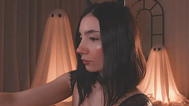 AmyArmstrong online show from October 2025 12:53:01 AM