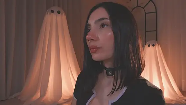 AmyArmstrong online show from October 2025 12:13:01 AM