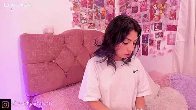 natalie jaensen online show from March 2025 10:13:02 AM