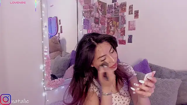 natalie jaensen online show from September 2025 10:00:02 PM