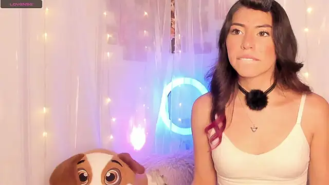 natalie jaensen online show from February 2026 10:28:02 PM