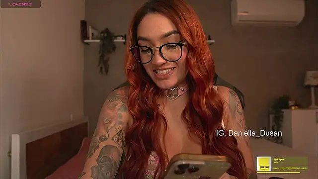 DaniDusan  online show from January 2025 05:35:02 PM