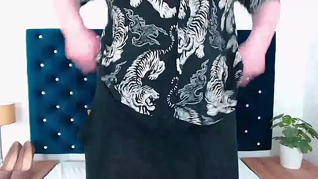 LaraDream online show from February 2025 09:20:02 PM