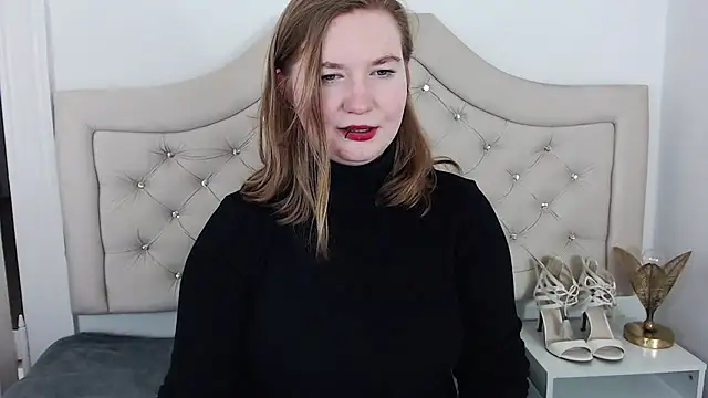 LaraDream online show from February 2025 05:01:01 PM