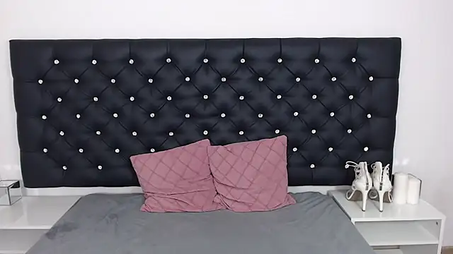 LaraDream online show from March 2025 04:03:01 AM