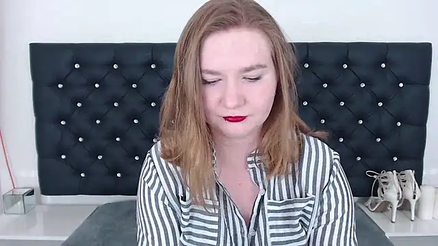 LaraDream online show from March 2025 08:11:01 PM