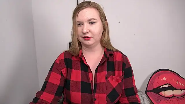 LaraDream online show from October 2025 12:36:02 PM