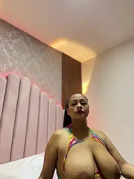 Snapshot of sofia_xxx02 chatting on June 2026 12:02:02 AM sofia xxx02 online show from June 2026 12:02:02 AM