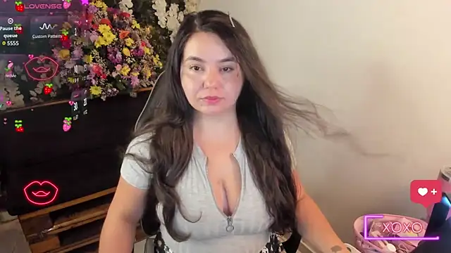 Snapshot of ainohacarter_89 chatting on May 2026 01:21:02 AM ainohacarter 89 online show from May 2026 01:21:02 AM