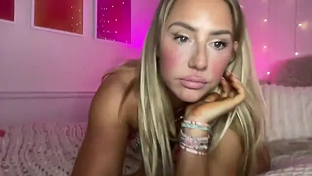 Snapshot of Fitnessbabe69 chatting on February 2026 09:39:02 AM Fitnessbabe69 online show from February 2026 09:39:02 AM